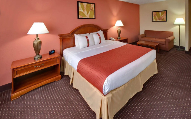 Holiday Inn & Suites Chicago North Shore (Skokie) by IHG