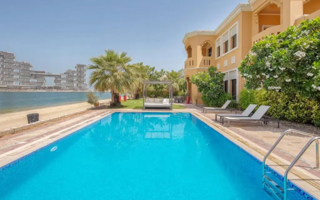 Maison Privee - Prvt Pool & Beach Access in Luxury Palm Jumeirah 6BR Villa