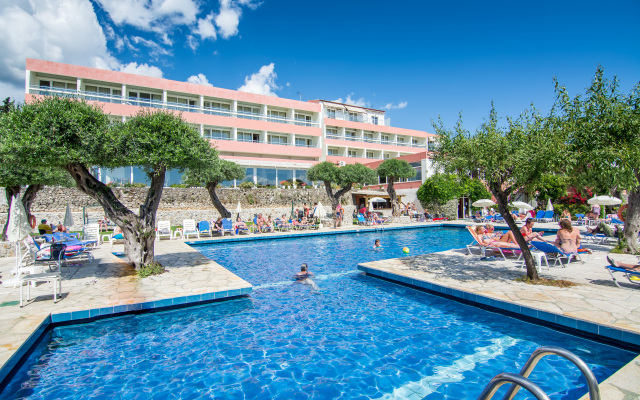 Alexandros Hotel 
