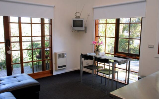 Hideaway Studio Accommodation