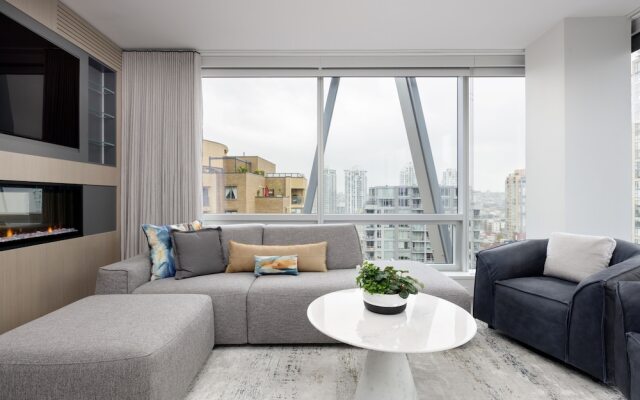 1111 Richards - 1407