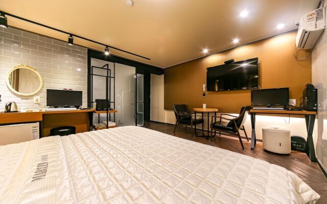 Martin Hotel