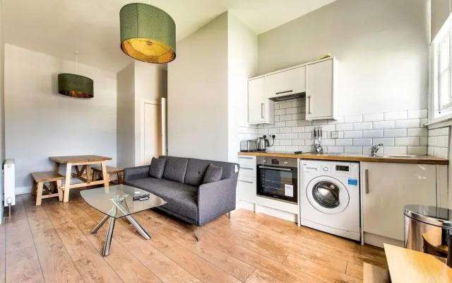 Ultimate Location! Royal Mile 1-bed