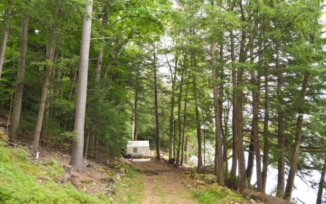 Tentrr - Riverfront Ritz