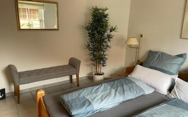 Buxbuddies Captains Inn