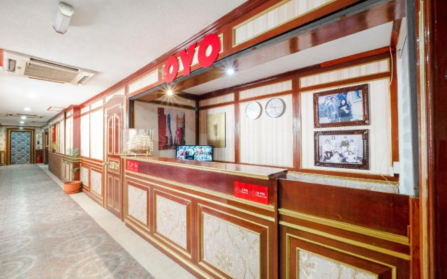 OYO 75328 Punjabi Junction (Vaccinated Staff)