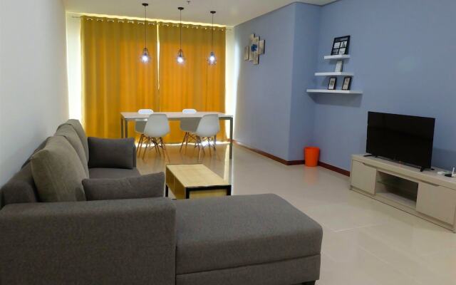 Baywalk Condominium Pluit With Ocean View