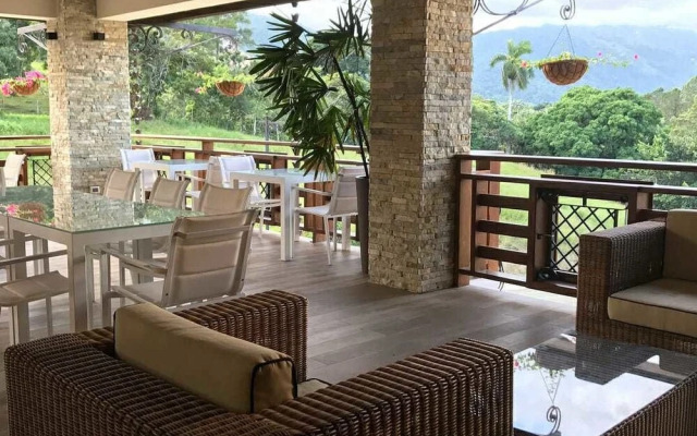 Vista del Campo Country Club & Villas