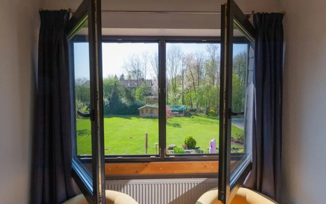 Large Apartment with Private Terrace near Kleve & Goch