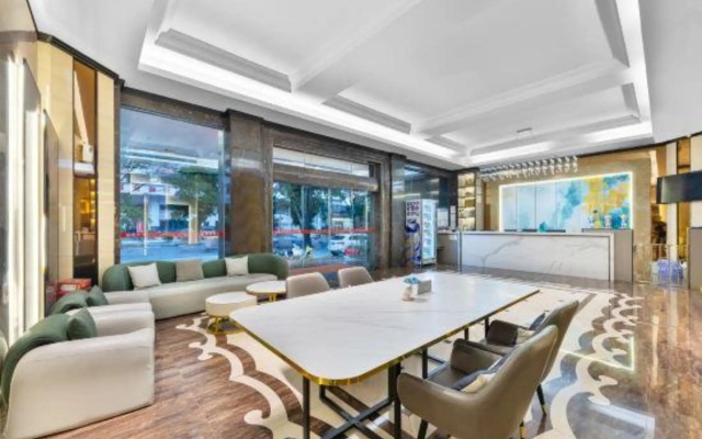 Jieyang Victoria Holiday Business Hotel