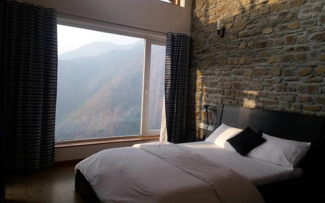 Seclude Ramgarh, Cliff's Edge