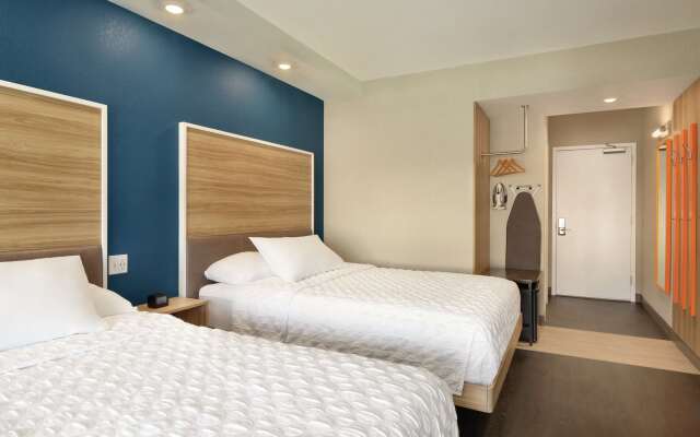 Tru by Hilton Meridian Boise West ID