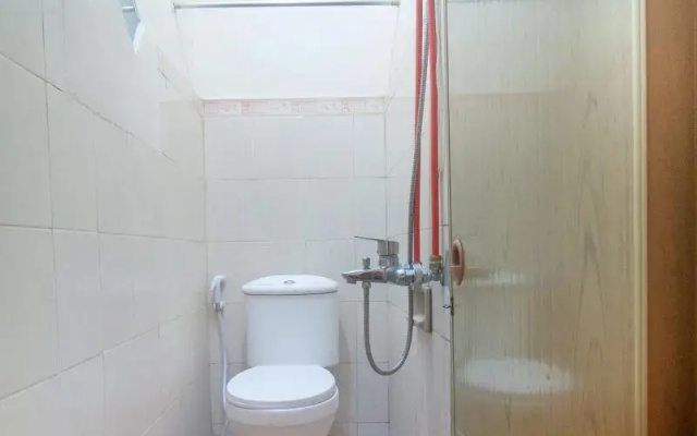 OYO 2256 Danysa Guesthouse
