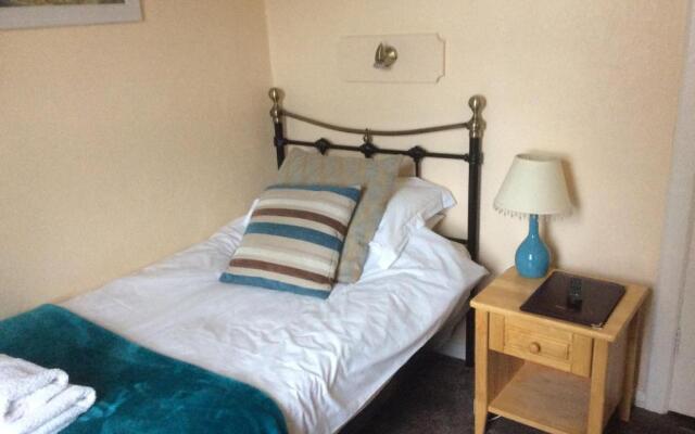 An Caislean Guest House