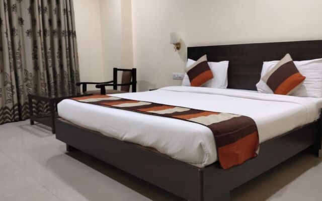 Hotel City Square by KeyMagics