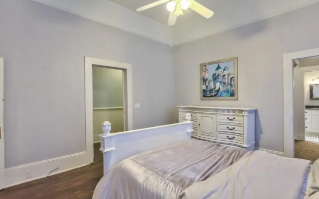 Classic/Modern Downtown Home