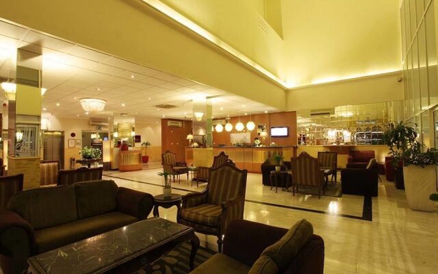 Gulf Paradise Hotel