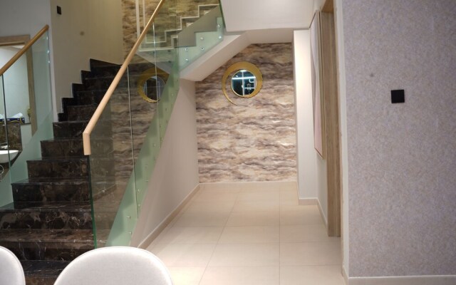 Luxurious Duplex apartment with 4bhk