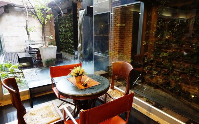 Silom convent garden