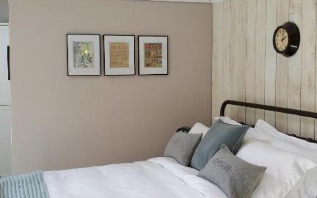 The Dorm Bed and Breakfast