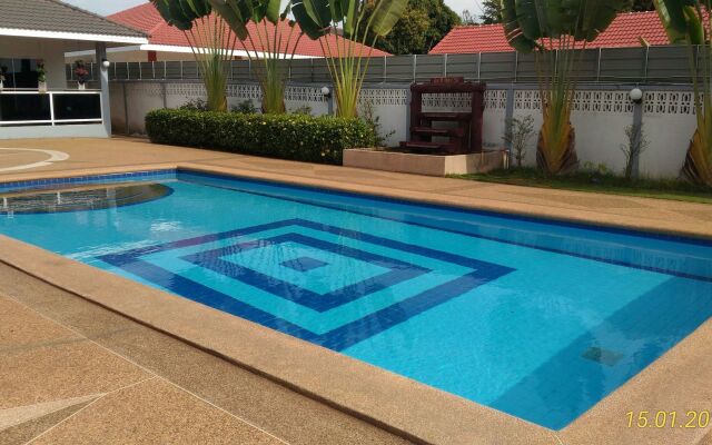 Home Stay Stc Bed & Breakfast