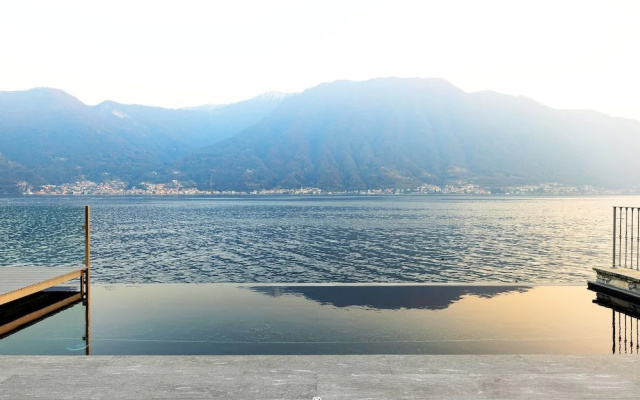 Lakeside Luxury Apartment in Lake Como