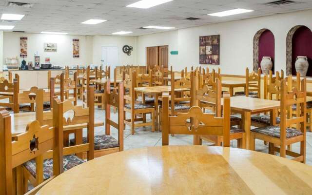 Econo Lodge Carlsbad Caverns Area