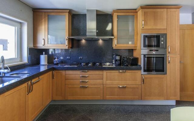 Villa Amendoa (AL) in Corroios