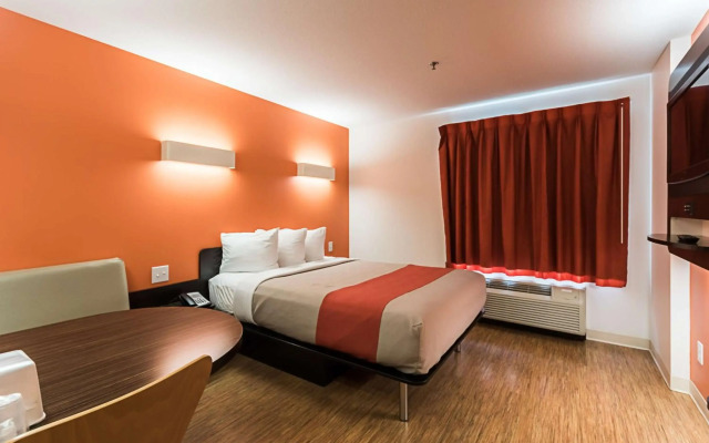 Motel 6 Moosomin, SK