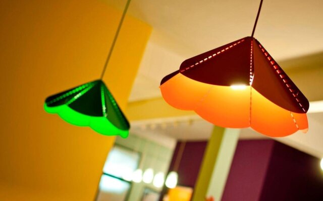 Queen's Hostel- Female Friendly