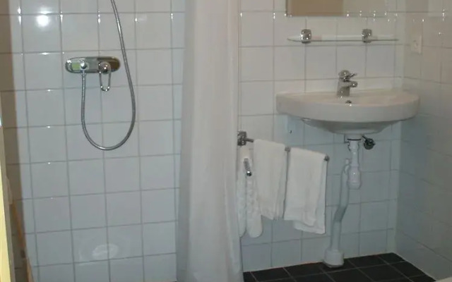 Hoby Gård Bed & Breakfast