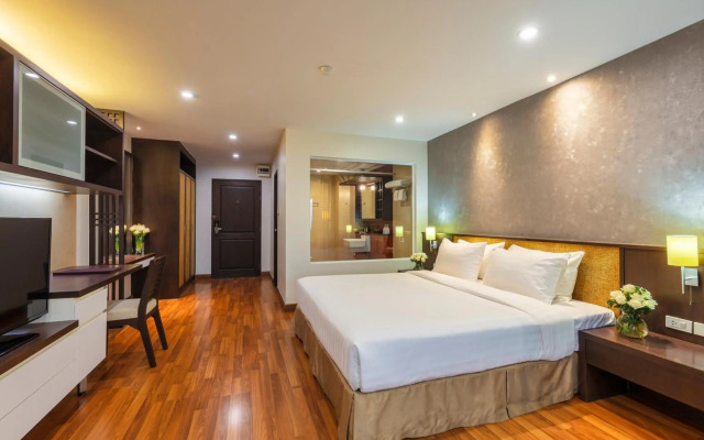 The Grand Napat