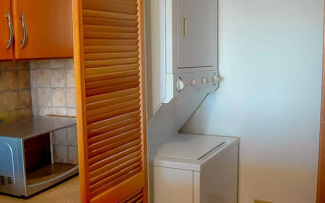 Front Beach Luxury Apartment