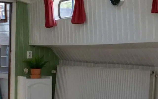 Boat apartment Rotterdam Hoop