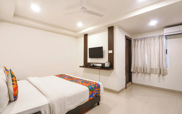 OYO Flagship 69518 Blue Dawn Dlf