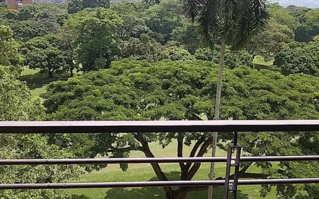 Apartamento en Edificio Campestre Tower