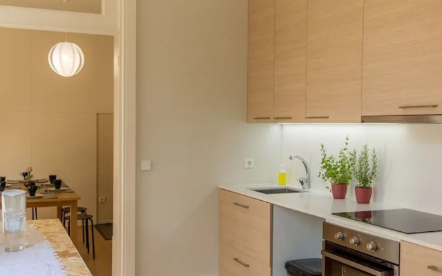 Queen's Garden Hostel