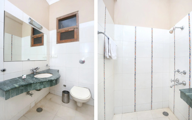 Hotel Aaditya Majha Continental