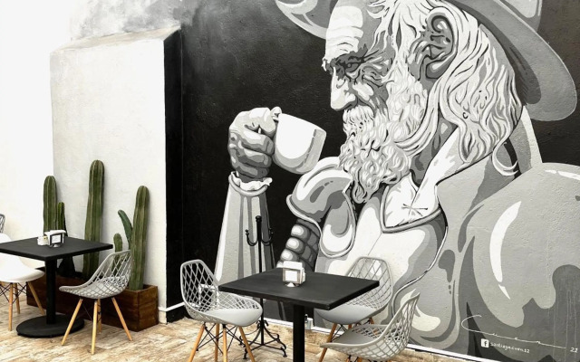 Casa 14 Hotel & Café