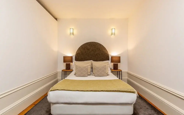Modern Porto Studio With Essential Amenities
