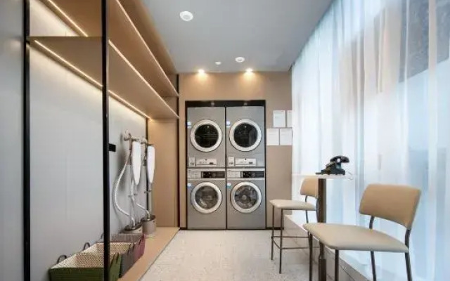 Atour Hotel Jiaxing Haiyan Economic Development Zone