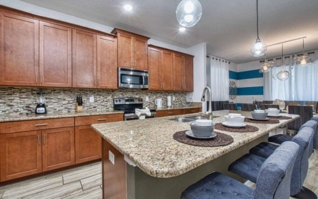 Storey Lake-6 Bedroom Pool Home-1651ST