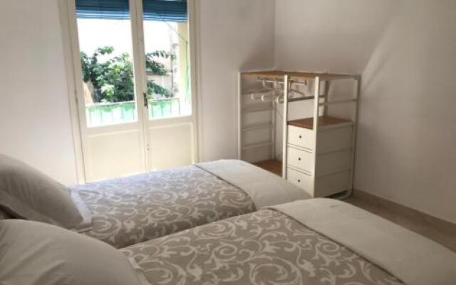 Apartamento 2º con Chill-Out frente a la Catedral