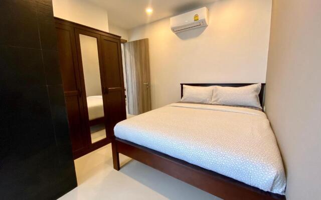 Escape Condominiums Beachfront Suites - Mae Phim