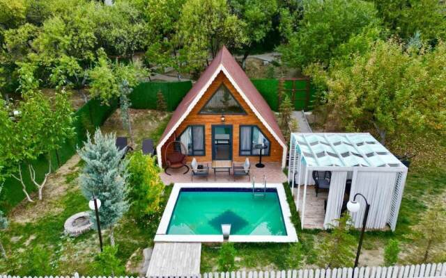 Çeli̇k Resort
