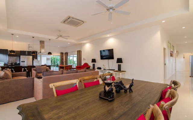 Private  4 Bedroom Pool Villa L28