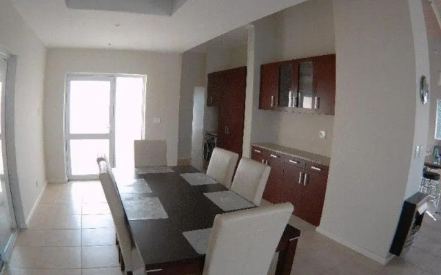 Sunbird-Admiral Island Holiday House