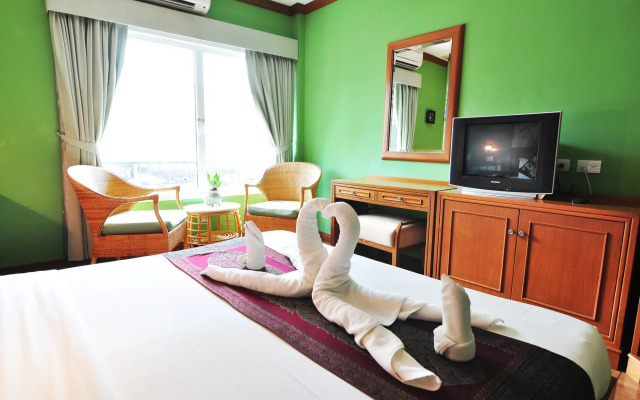 Baan Sukhumvit Soi 18