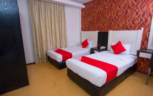 OYO 44037 King Park Hotel