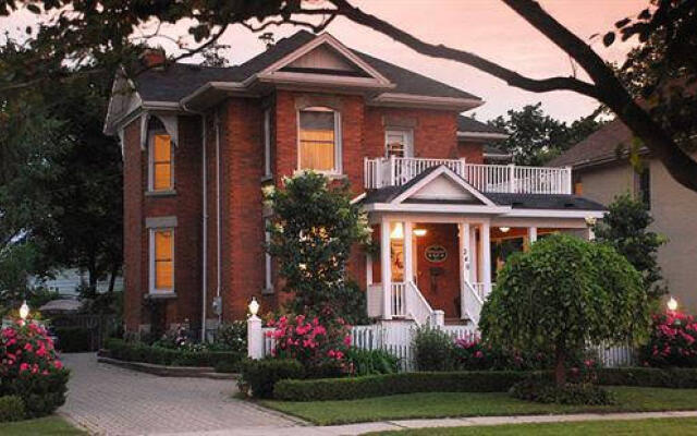 Mornington Rose Bed and Breakfast